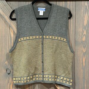 Vintage Pendleton Two Tone Pattern Button Up Wool Blend Sweater Vest Size XL